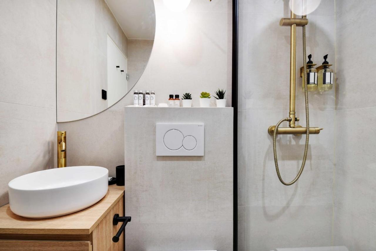 Amazing Apartment 1Br4P - Cremieux Gare De Lyon Párizs Kültér fotó